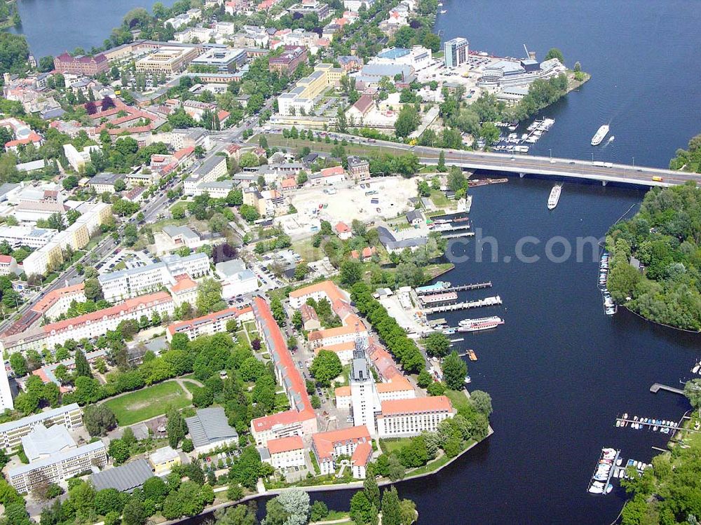 Potsdam / BRB from above - Stadtansicht von Potsdam an der Havel. Mit ihm Bild die Humboldtbrücke, sowie die Baustelle zum Hans Otto Theater.