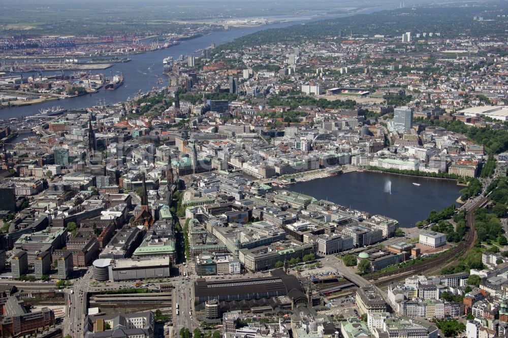 Aerial image Hamburg - Cityscape of downtown Hamburg with City Hall in the center