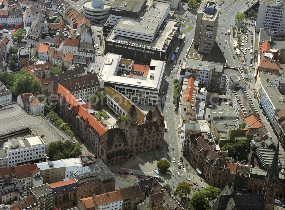 Saarbrücken from the bird's eye view: Stadtansicht auf den Altstadtbereich am Rathausplatz und der Johanneskirche. City View at the Old Town area at the Town Hall and St. John's Church.