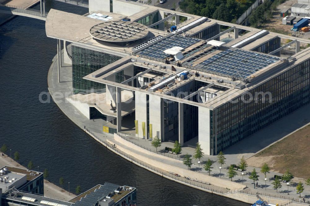 Berlin from the bird's eye view: Stadtansicht auf das Regierungsviertel in Mitte-Tiergarten