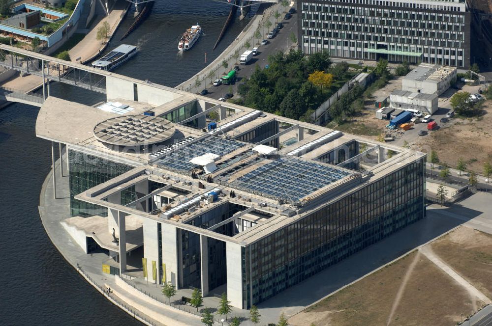 Aerial image Berlin - Stadtansicht auf das Regierungsviertel in Mitte-Tiergarten