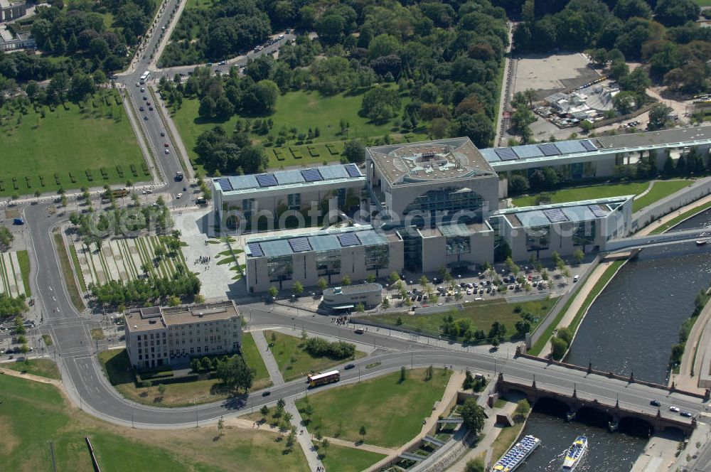 Berlin from the bird's eye view: Stadtansicht auf das Regierungsviertel in Mitte-Tiergarten