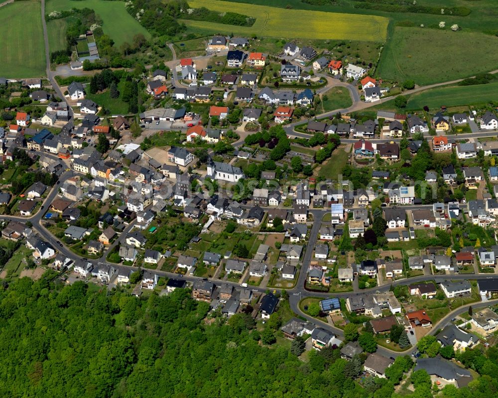 Sankt Johann from the bird's eye view: City view from Sankt Johann in the state Rhineland-Palatinate