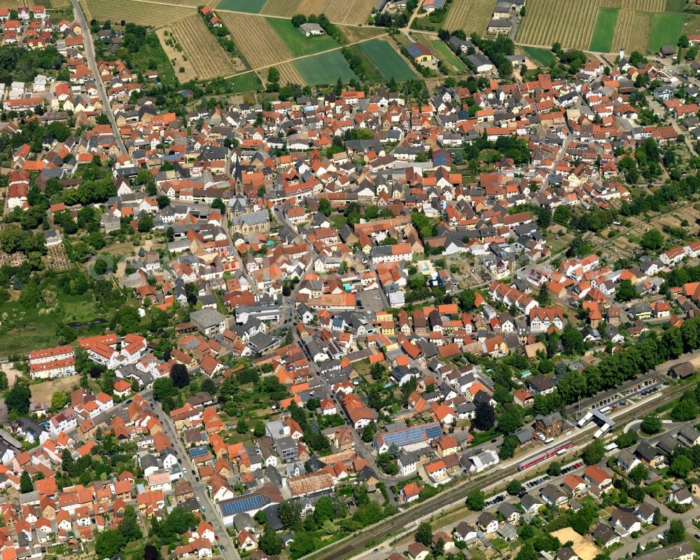 Saulheim, Nieder-Saulheim from the bird's eye view: City view from Saulheim, Nieder-Saulheim in the state Rhineland-Palatinate