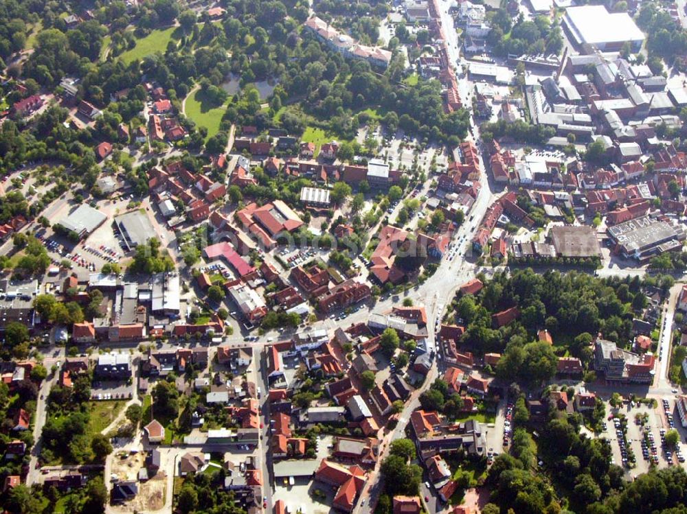 Aerial image Soltau (Niedersachsen) - Die Stadt Soltau in der Lüneburger Heide liegt im sogenannten Elbe-Weser-Dreieck. Mit rd. 22.000 Einwohnern ist Soltau zweitgrößte Stadt im Landkreis Soltau-Fallingbostel und als Mittelzentrum Standort für die Ansiedlung von mehr als 1.350 Gewerbebetrieben.