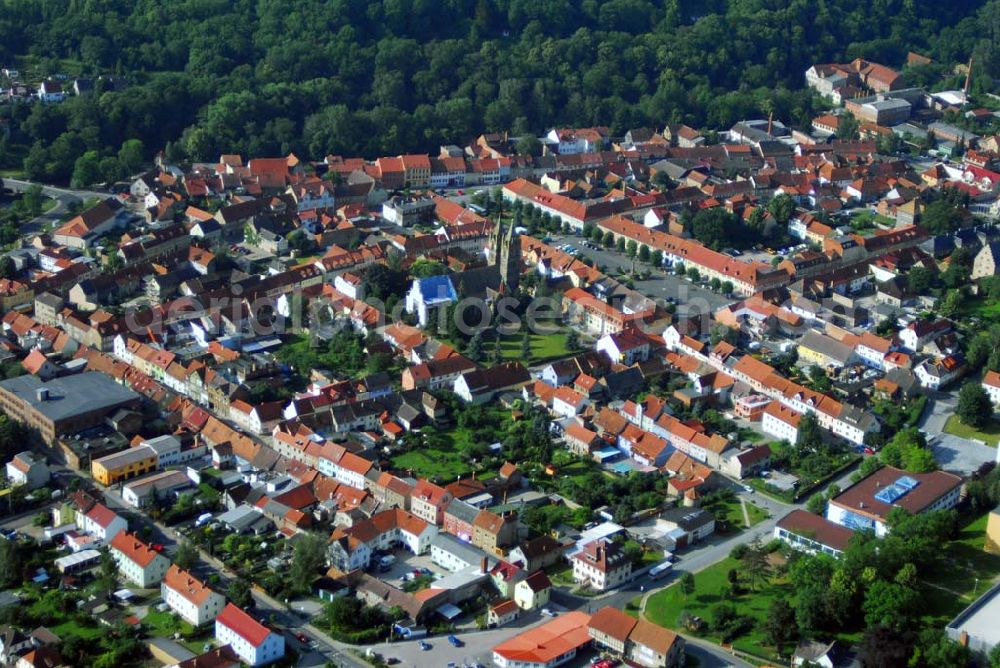 Stadtilm from the bird's eye view: Blick auf die Stadt Stadtilm und ihre evangelische Kirche. Ev.-Luth. Pfarramt Stadtilm in der Joh.-Sebastian-Bach-Str 9 in 99326 Stadtilm Telefon: 03629/802420