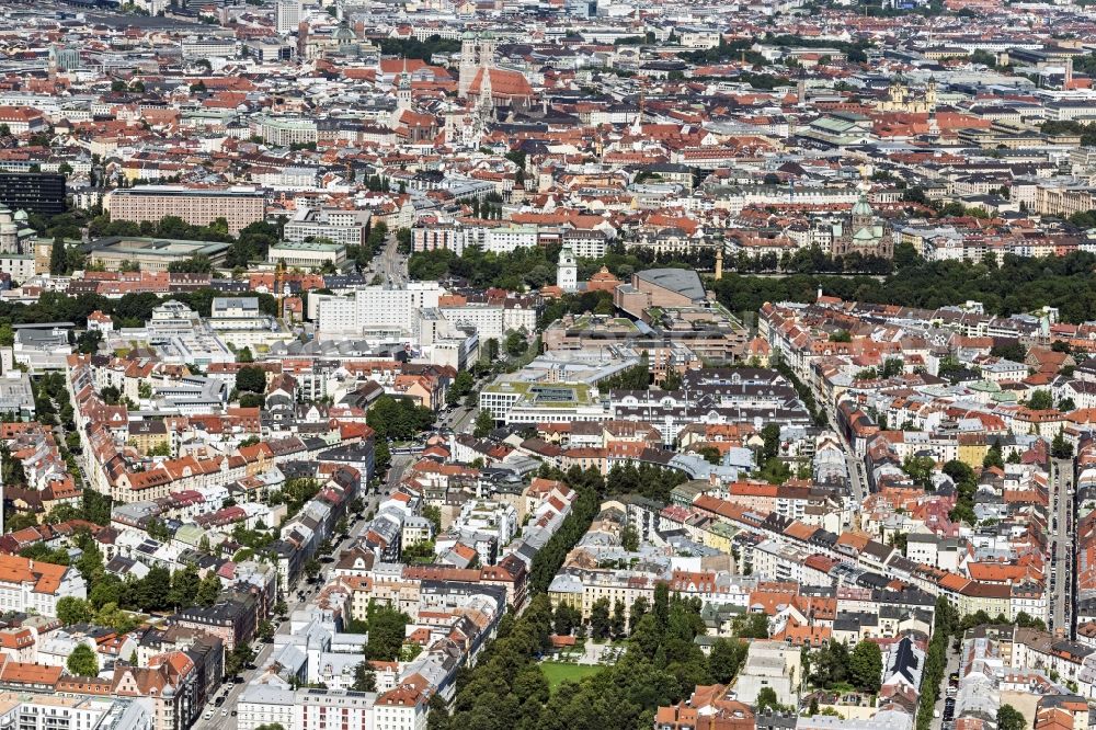 München from the bird's eye view: District of Stadtteil Au, Haidhausen and Lehel bis hin to the Frauenkirche in the city in Munich in the state Bavaria, Germany