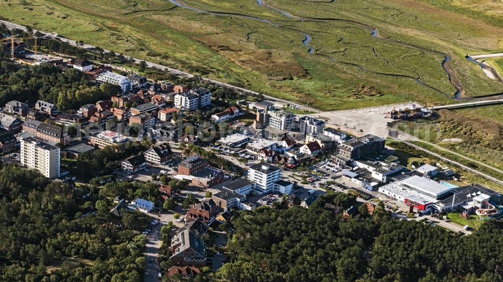 Sankt Peter-Ording from the bird's eye view: Cityscape of the district Am Kurbad and of Buhne 1 on Seebruecke in Sankt Peter-Ording in the state Schleswig-Holstein, Germany