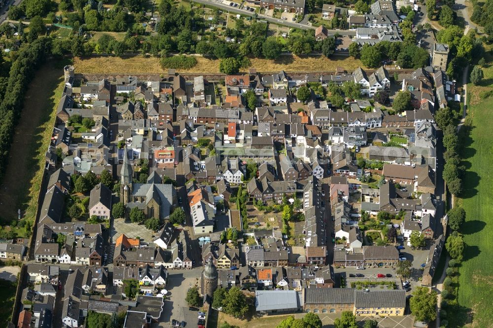 Dormagen from the bird's eye view: City view from the town center of historic fortress in Dormagen in North Rhine-Westphalia