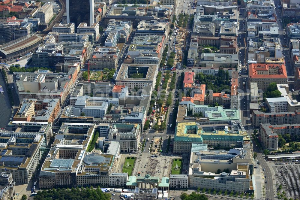 Berlin from the bird's eye view: Cityscape Downtown East Berlin and the Brandenburg Gate, Unter den Linden in Berlin