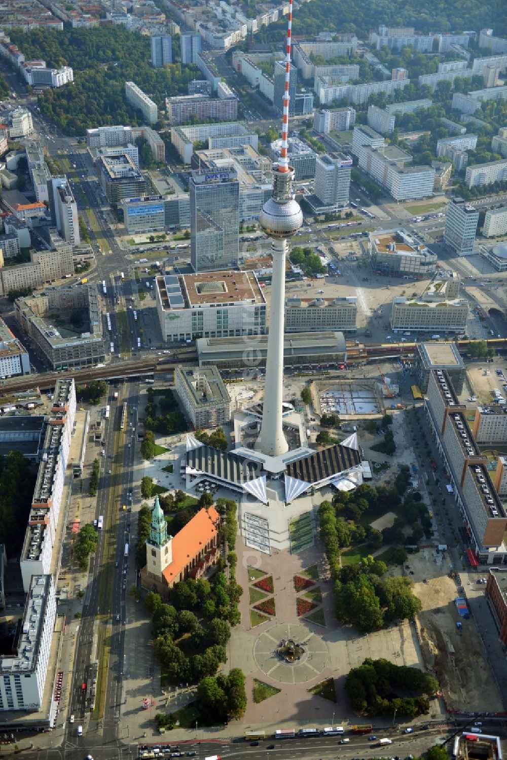 Berlin from the bird's eye view: City view from the center of the federal capital of East Berlin