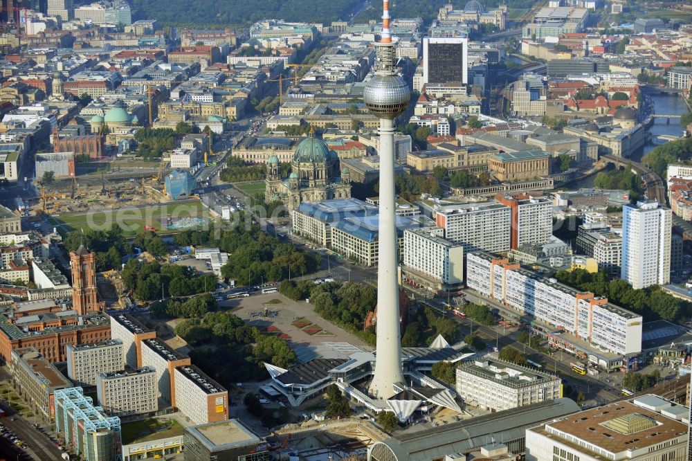 Berlin from above - City view from the center of the federal capital of East Berlin. See also the Construction site at the new construction of the residential and commercial building Alea 101 at Alexanderplatz in the district Mitte in Berlin