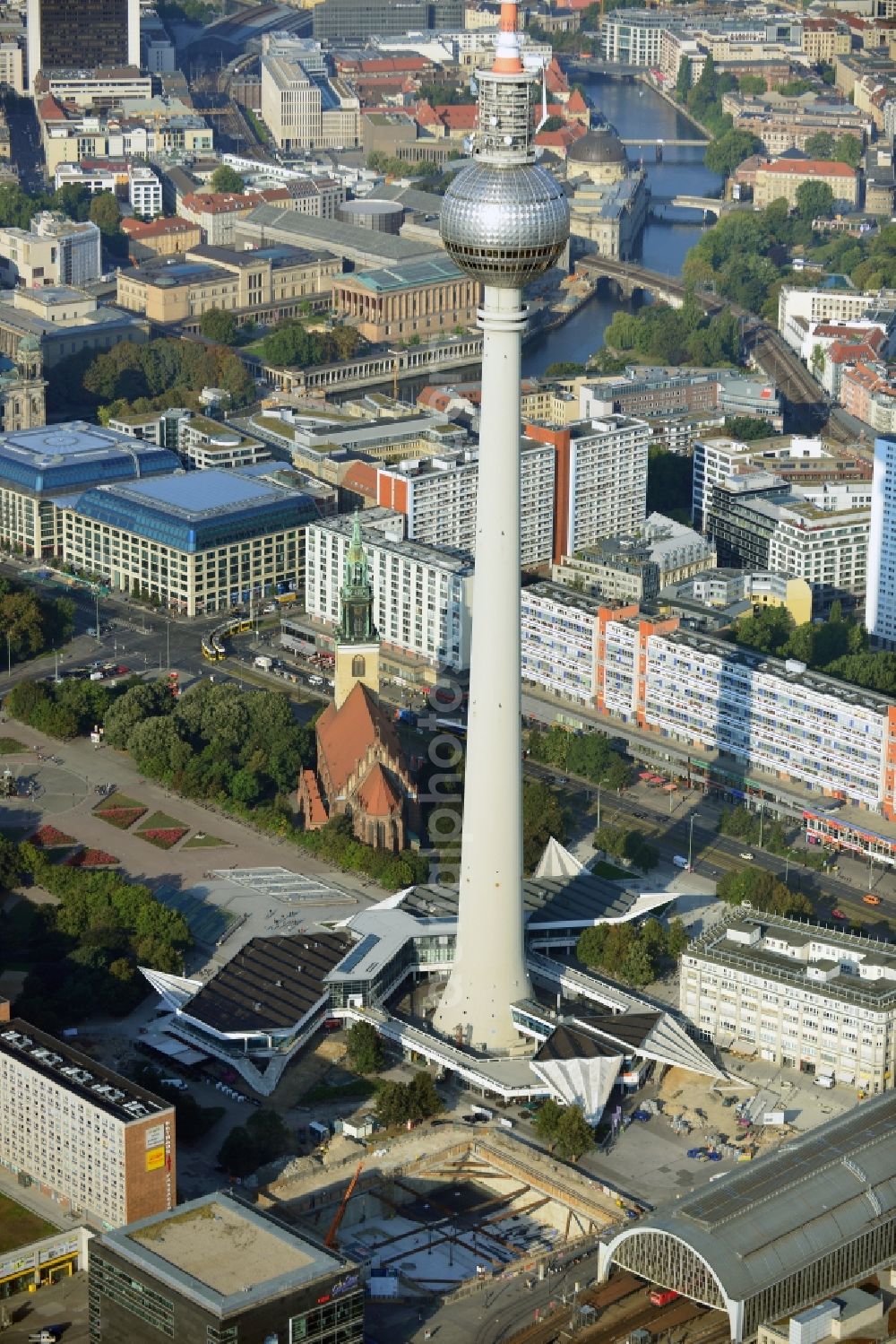 Berlin from above - City view from the center of the federal capital of East Berlin. See also the Construction site at the new construction of the residential and commercial building Alea 101 at Alexanderplatz in the district Mitte in Berlin