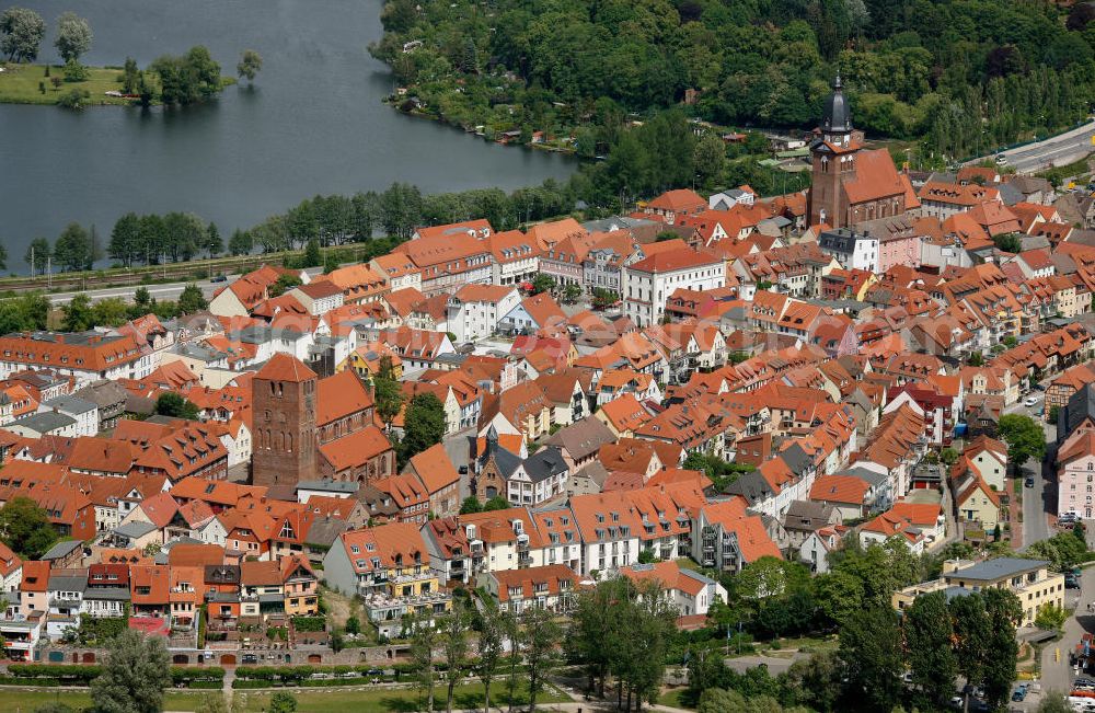 Waren / Müritz from the bird's eye view: Stadtansicht vom Stadtzentrum und der Warener Altstadt an der Marina zur Müritz in Mecklenburg-Vorpommern. City view from the city center and the old town Waren.