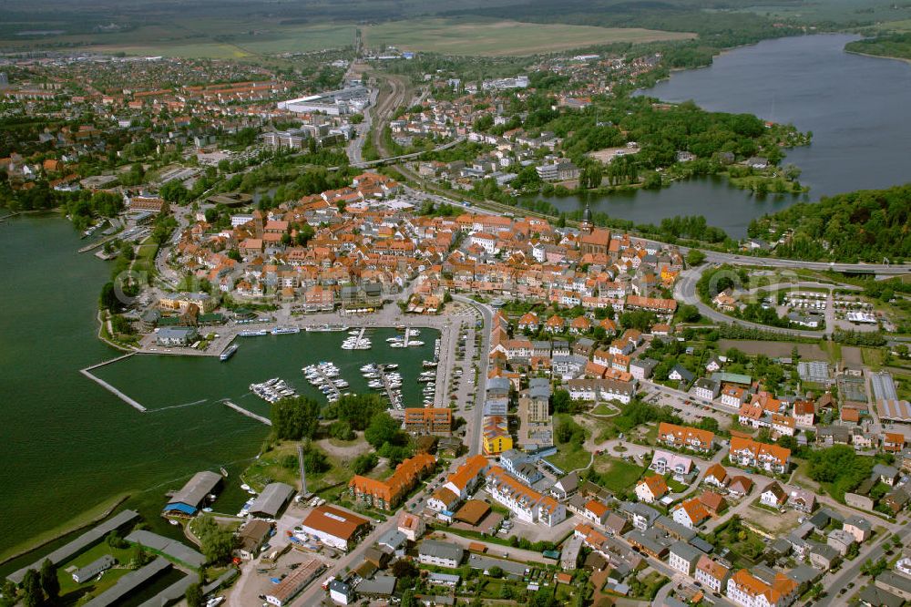 Waren / Müritz from above - Stadtansicht vom Stadtzentrum und der Warener Altstadt an der Marina zur Müritz in Mecklenburg-Vorpommern. City view from the city center and the old town Waren.