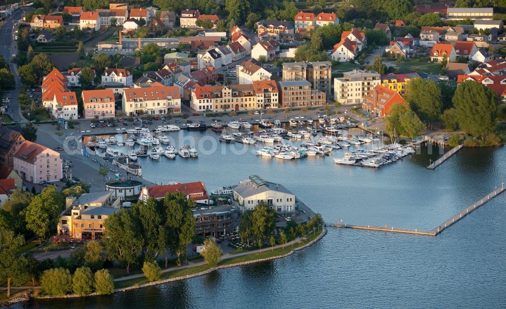 Waren (Müritz) from the bird's eye view: Cityscape from the city center and the old town of Waren at the marina to Mueritz in Mecklenburg-Vorpommern