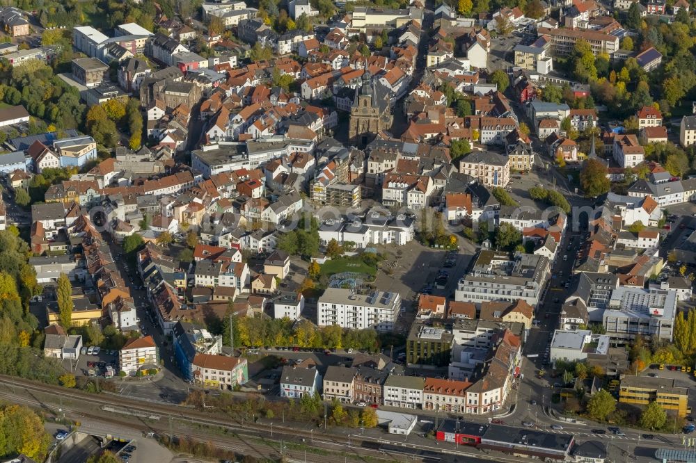 Sankt Wendel from the bird's eye view: City view of the city center with the church Wendalinusbasilika - Sankt Wendel in Saarland