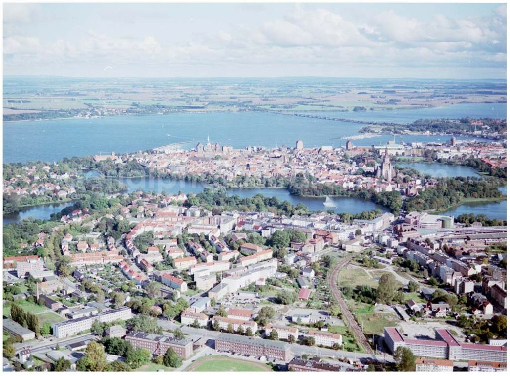 Aerial image Stralsund / Mecklenburg Vorpommern - Stadtansicht von Stralsund (Altstadt, Bahnhof rechts im Bild) / 27.09.02