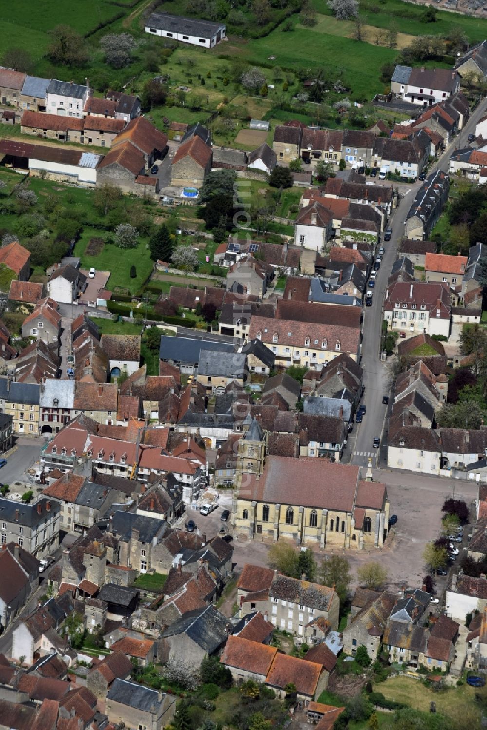 Aerial photograph Tannay - City view of Tannay with Church Eglise Saint-Leger de Tannay in Bourgogne Franche-Comte, France