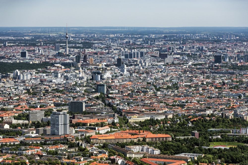 Aerial image Berlin - District Tempelhof, Kreuzberg and Stadtmitte in the city in Berlin, Germany