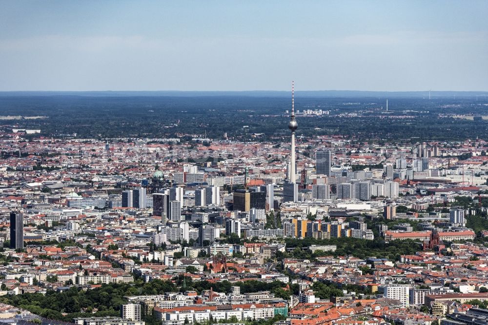 Aerial photograph Berlin - District Tempelhof, Kreuzberg and Stadtmitte in the city in Berlin, Germany