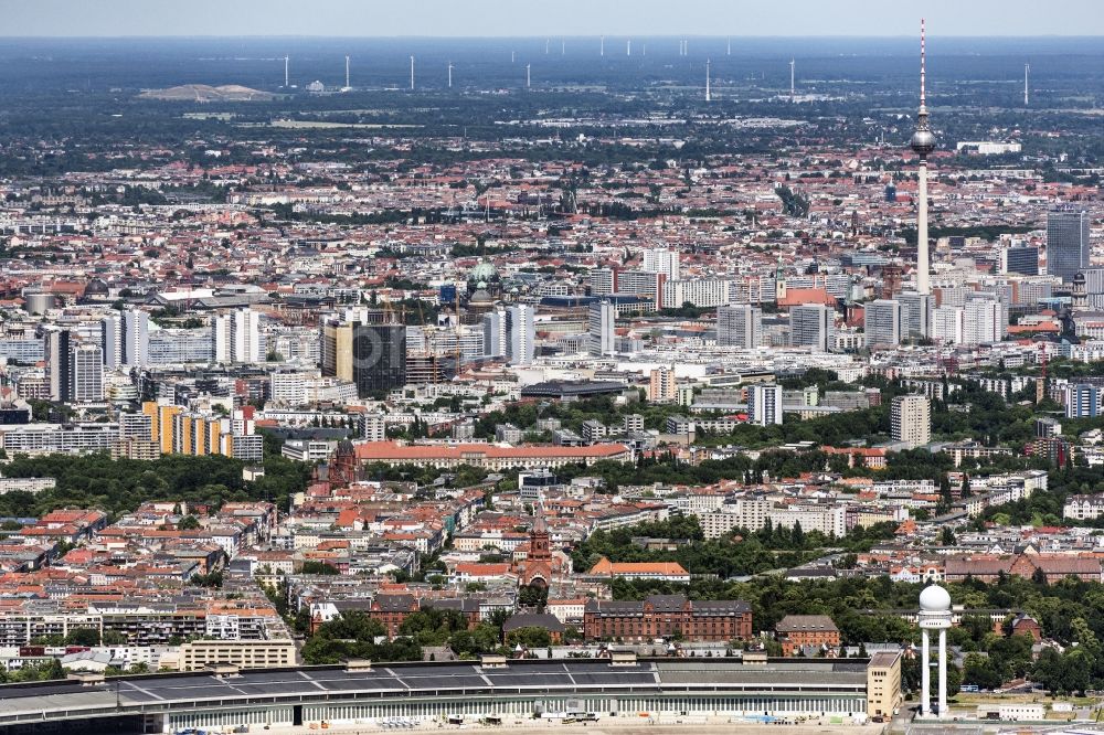 Aerial image Berlin - District Tempelhof, Kreuzberg and Stadtmitte in the city in Berlin, Germany