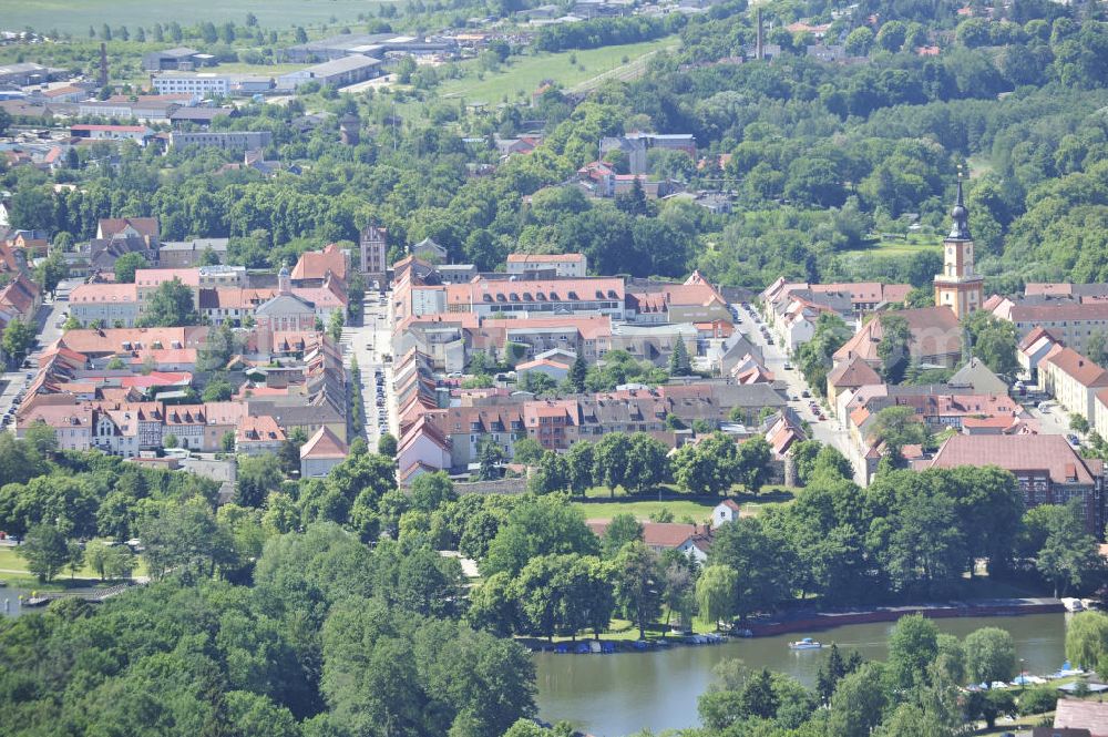 Templin from the bird's eye view: Stadtansicht der Kreisstadt Templin im Landkreis Uckermark im Land Brandenburg. Zu sehen der Templiner Verbindugskanal, die Maria Magdalenen Kirche und eines der historischen Stadttore. Townscape of Templin. On the picture the Templiner Verbindungskanal, the Maria Magdalenen church and the ancient town gate.