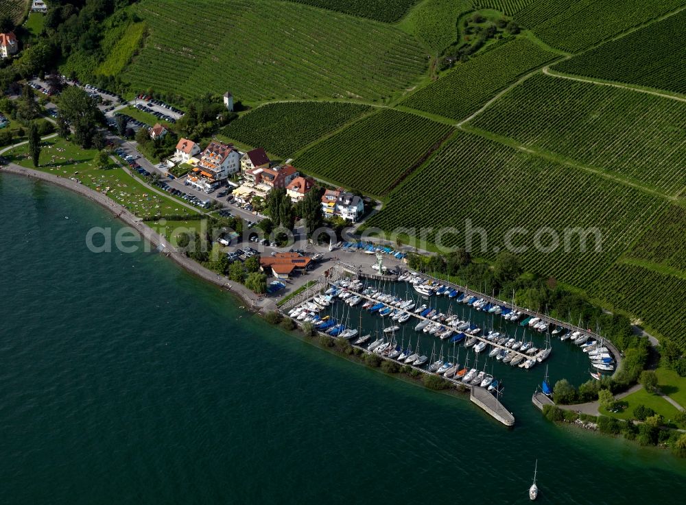 Aerial photograph Meersburg - Cityscape with the spa, the water park and the swimming pool of the town of Meersburg on the shores of Lake Bodensee in Baden-Württemberg