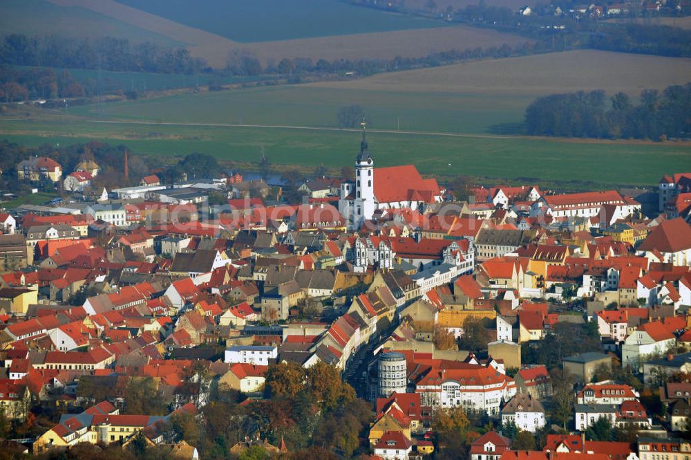 Torgau from the bird's eye view: Stadtansicht von Torgau an der Elbe mit der Marienkirche / Kirche St. Marien und der Elbe. Cityscape of Torgau an der Elbe with the Marien church / church st. Marien and the river Elbe.