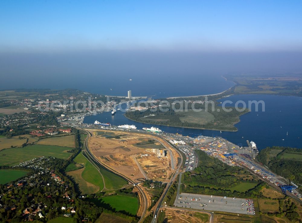 Lübeck - Travemünde from the bird's eye view: City view of Travemünde, a Fr. of Lübeck at the mouth of the Trave in Lübeck Bay in the state of Schleswig-Holstein