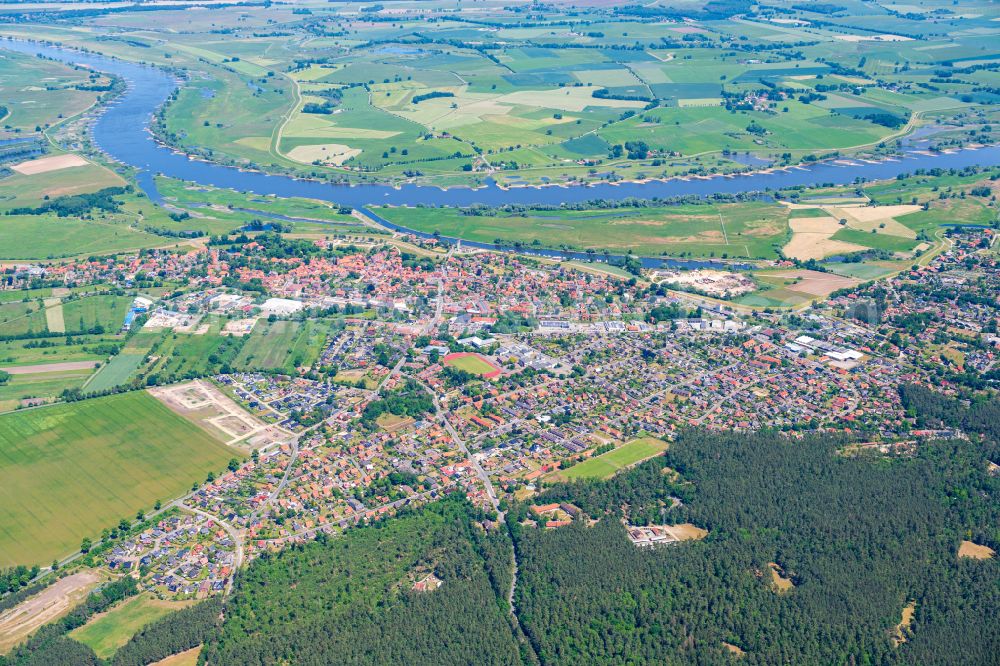 Aerial image Bleckede - City view on the river bank of the River Elbe in Bleckede in the state Lower Saxony, Germany