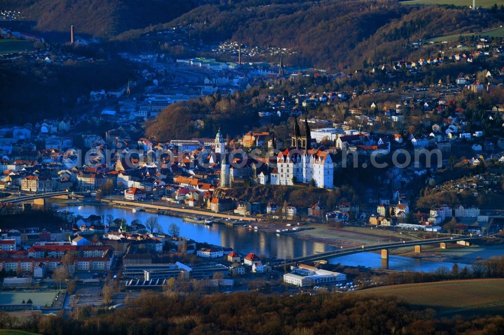 Aerial photograph Meißen - City view on the river bank of the River Elbe in Meissen in the state Saxony, Germany