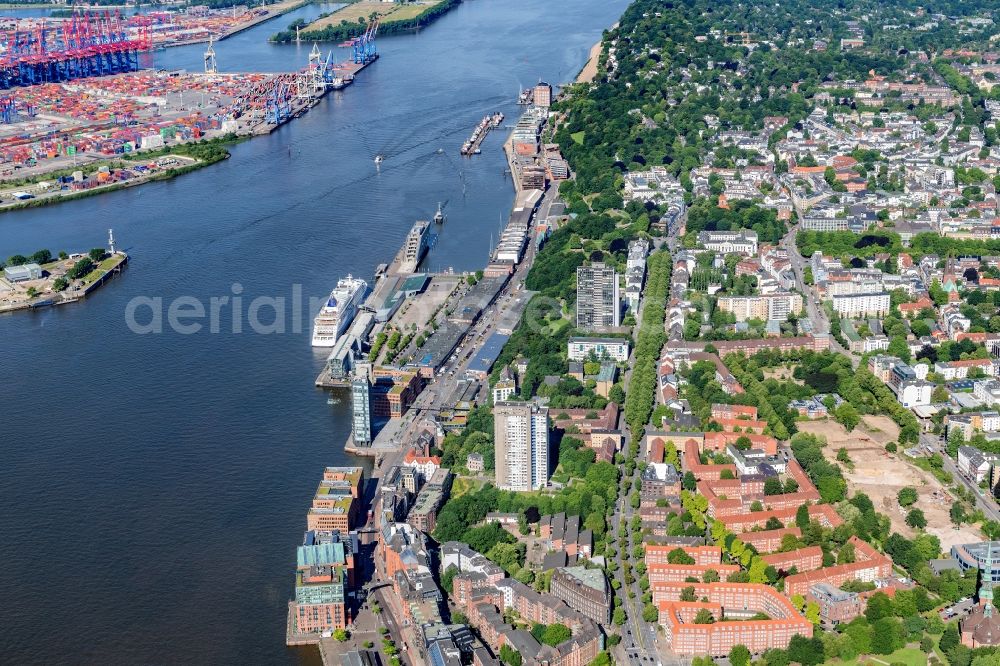 Hamburg from the bird's eye view: City view on the river bank of the River Elbe in the district Altona-Altstadt in Hamburg, Germany