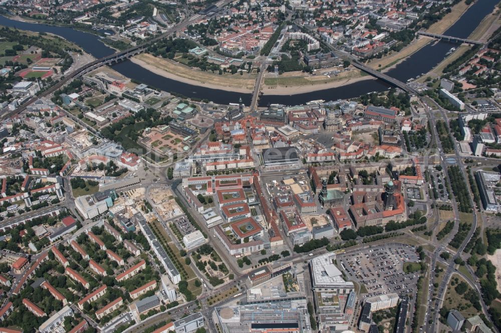 Dresden from the bird's eye view: City view on the river bank of the River Elbe in the district Altstadt in Dresden in the state Saxony, Germany