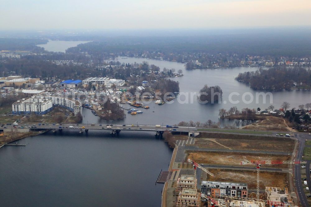 Berlin from the bird's eye view: City view on the river bank of the river Havel at the Wasserstadtbruecke ( Watertownbridge ) in the district Hakenfelde in Berlin, Germany