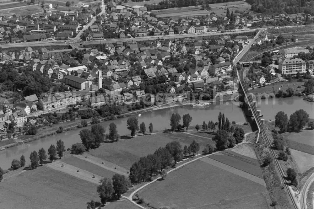 Aerial image Bad Friedrichshall - City view on the river bank of Kocher in Bad Friedrichshall in the state Baden-Wuerttemberg, Germany