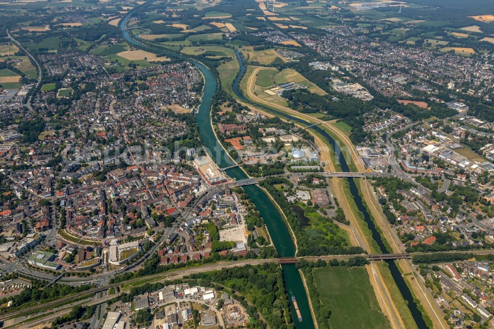 Aerial image Dorsten - City view on the river bank of Lippe in Dorsten in the state North Rhine-Westphalia, Germany