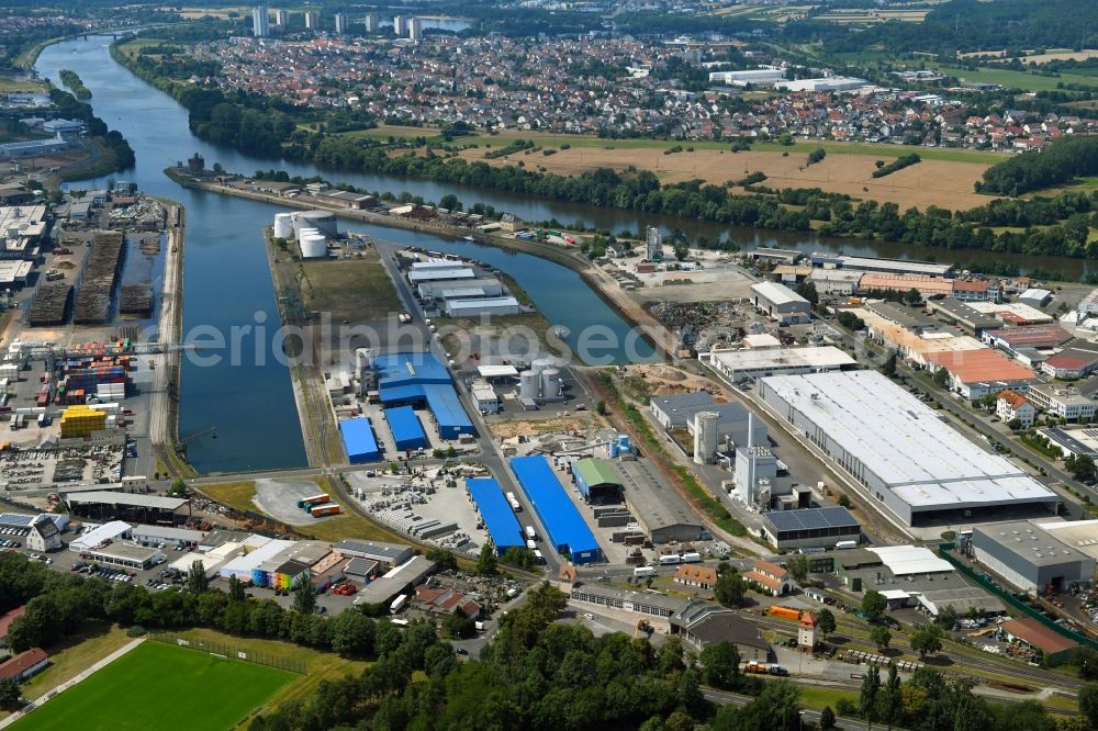 Aschaffenburg from the bird's eye view: City view on the river bank of the Main in Aschaffenburg in the state Bavaria, Germany