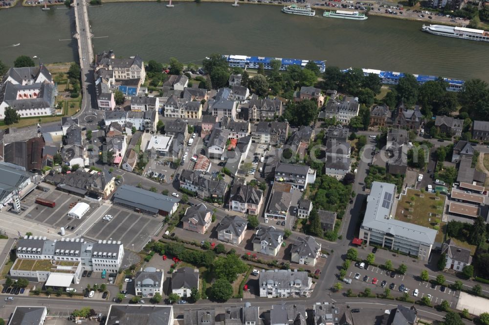 Aerial image Bernkastel-Kues - City view on the river bank of the river Mosel in Bernkastel-Kues in the state Rhineland-Palatinate, Germany