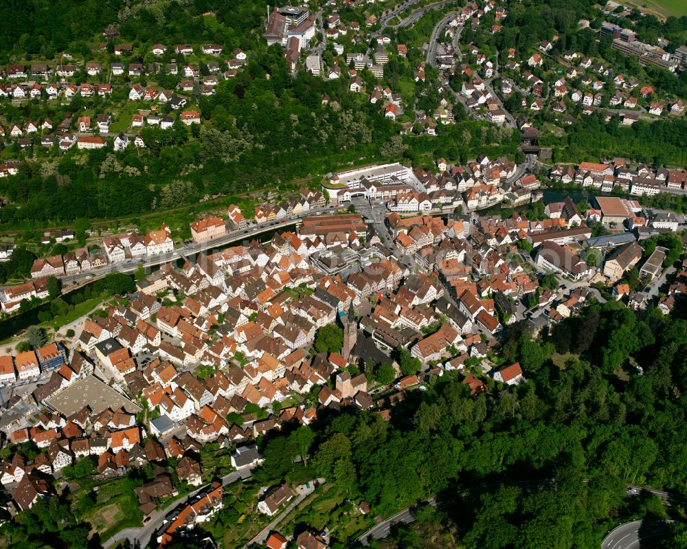 Calw from the bird's eye view: City view on the river bank of Nagold in Calw in the state Baden-Wuerttemberg, Germany