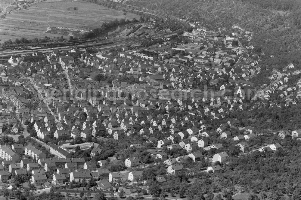 Aerial photograph Plochingen - City view on the river bank of Neckars in Plochingen in the state Baden-Wuerttemberg, Germany