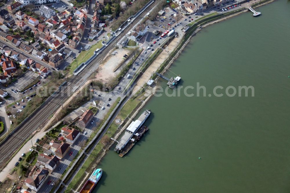 Aerial image Nierstein - City view on the river bank of the Rhine river in Nierstein in the state Rhineland-Palatinate