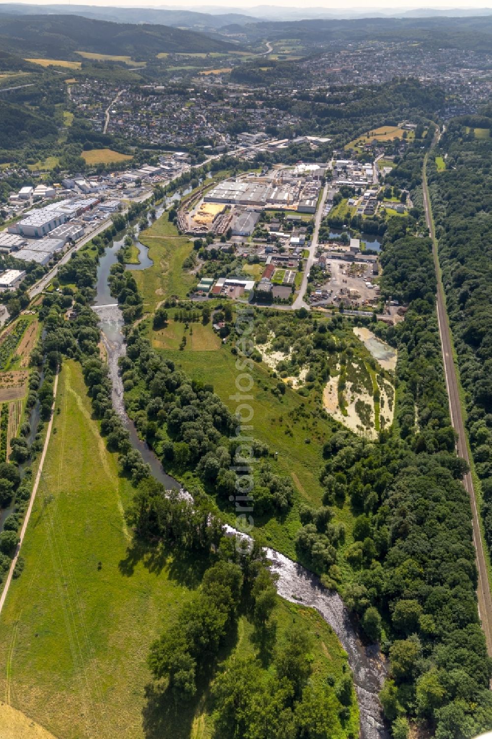 Aerial photograph Arnsberg - City view on the river bank the Ruhr in Arnsberg in the state North Rhine-Westphalia, Germany