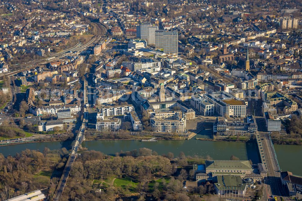 Mülheim an der Ruhr from above - City view on the river bank the Ruhr in Muelheim on the Ruhr at Ruhrgebiet in the state North Rhine-Westphalia, Germany