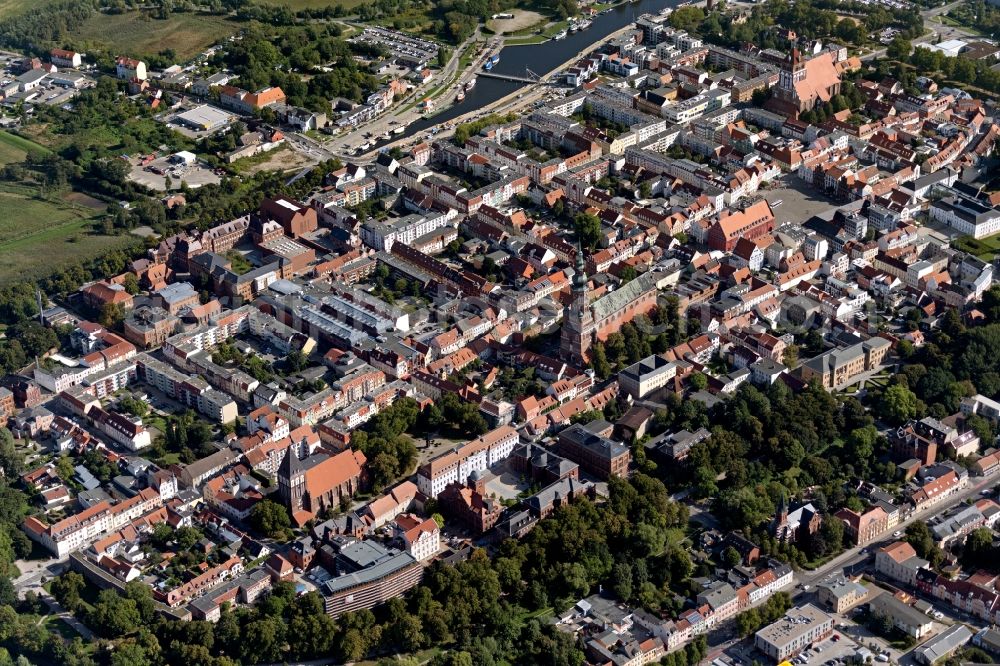 Aerial image Greifswald - City view on the river bank of Ryck in Greifswald in the state Mecklenburg - Western Pomerania, Germany