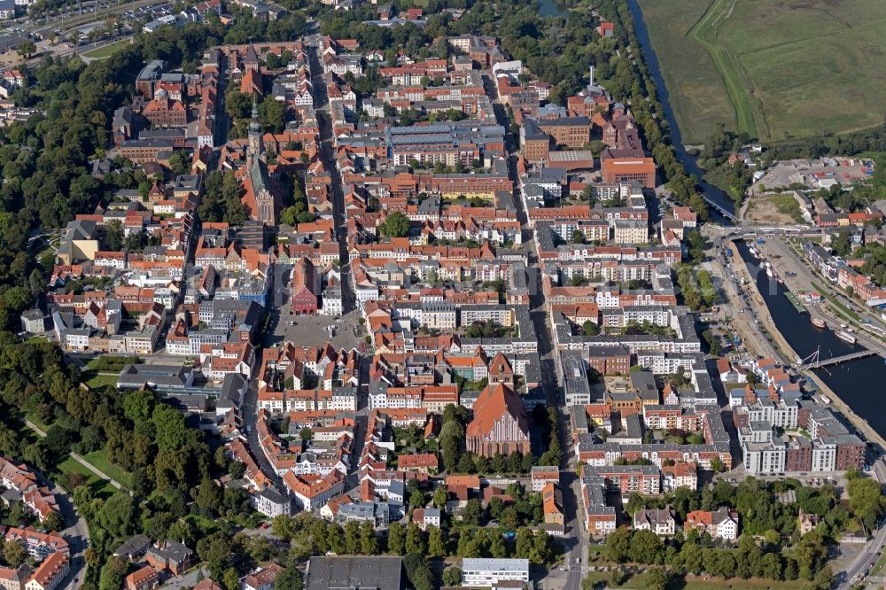 Greifswald from the bird's eye view: City view on the river bank of Ryck in Greifswald in the state Mecklenburg - Western Pomerania, Germany