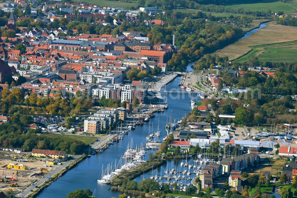 Aerial image Hansestadt Greifswald - City view on the river bank of Ryck in Greifswald in the state Mecklenburg - Western Pomerania, Germany