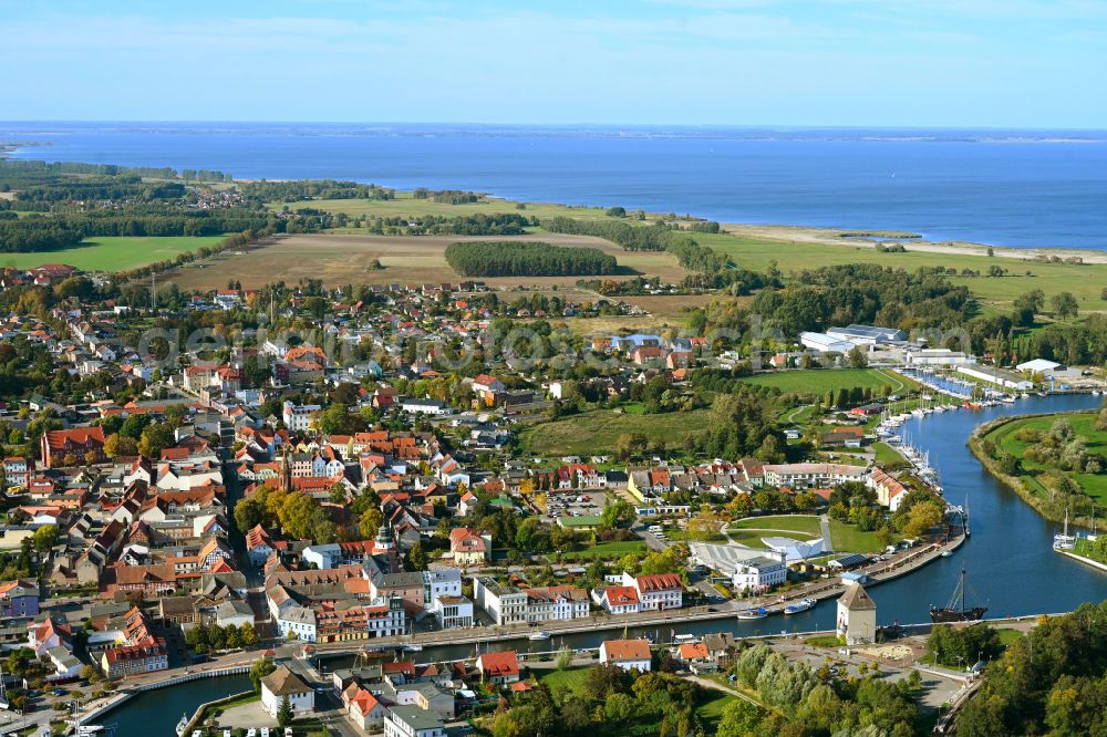 Aerial image Ueckermünde - City view on the river bank of Uecker in Ueckermuende in the state Mecklenburg - Western Pomerania, Germany