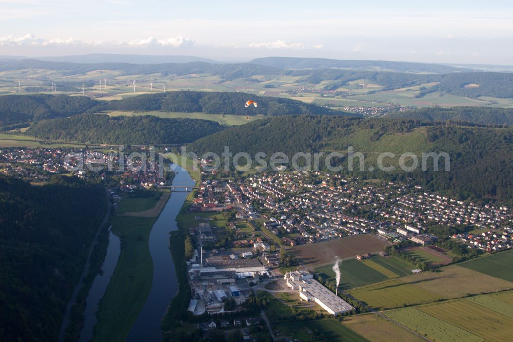 Bodenwerder from the bird's eye view: City view on the river bank of the Weser river in Bodenwerder in the state Lower Saxony, Germany