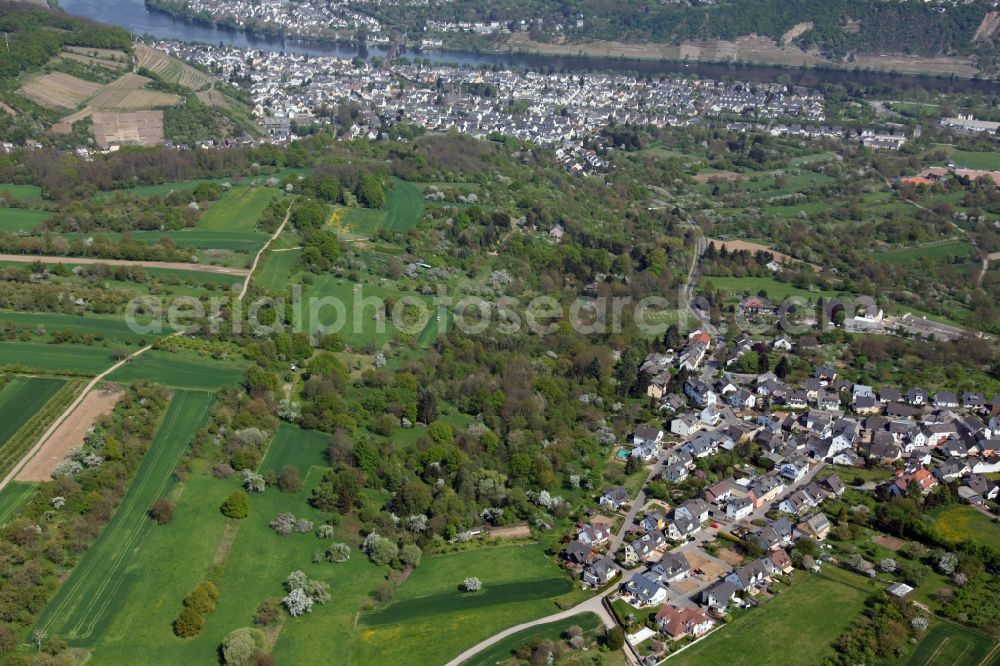 Koblenz OT Güls from above - Cityscape on the banks of the Rhine course of Koblenz-Güls in the state of Rhineland-Palatinate